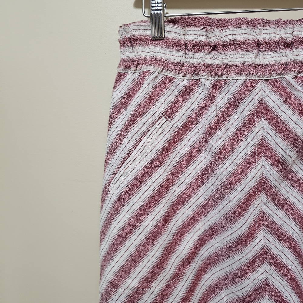 MAX STUDIO | NWT Red & White Diagonal Striped Midi Skirt with Pockets – Medium - Picture 5 of 7